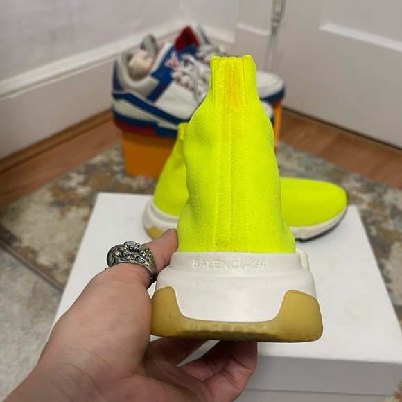 EUC Women Sz 7 (Euro Sz 37) Balenciaga Speed Trainer With BB Neon/Bright Yellow - Picture 15 of 17